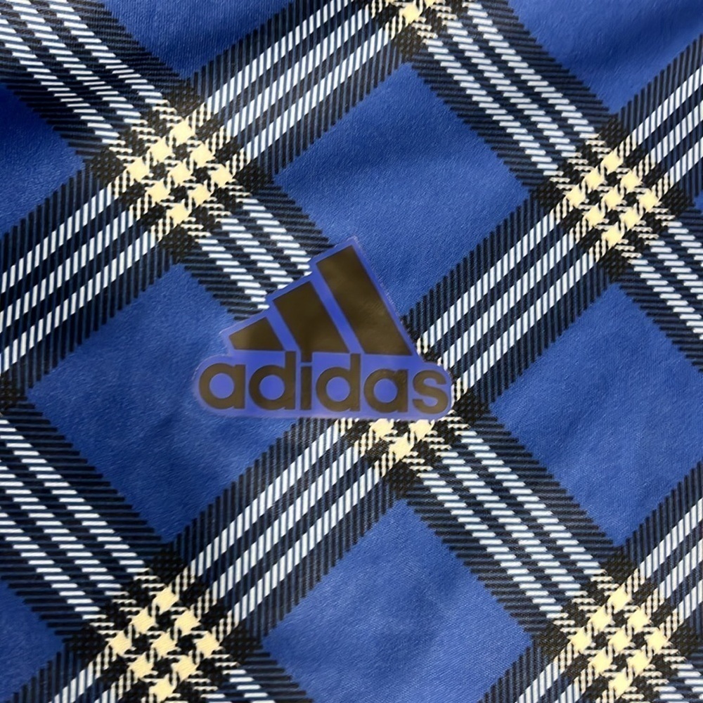 ⭐️ Adidas blue and black patterned t-shirt- size XL - Picture 3 of 9